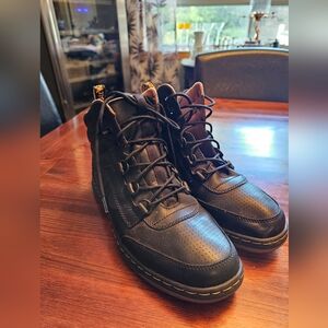 Doc MARTINS "Derry" Black‎ Leather Men's Boots. Size 10